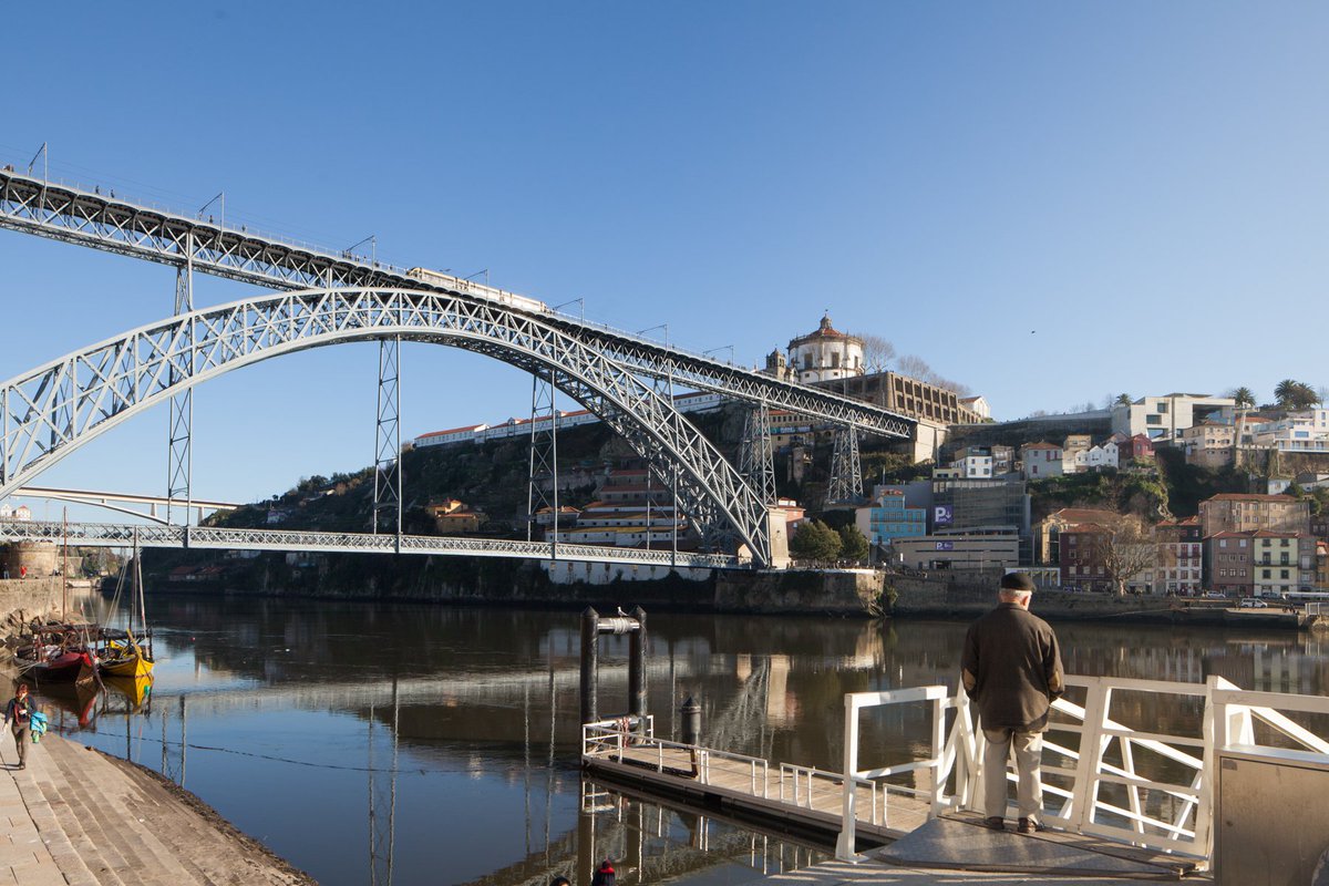 The WEEKEND is here! It’s the perfect time to explore that city you always wanted to go...Oporto, maybe? 😏 Appreciate the #simplethingssaturday stress free with us - <a href="/oh_porto/">Oh! Porto</a> 
#oh_porto #porto #portugal #goexplore #lovetotravel #weekend #weekendgetaway #weekendvibes
