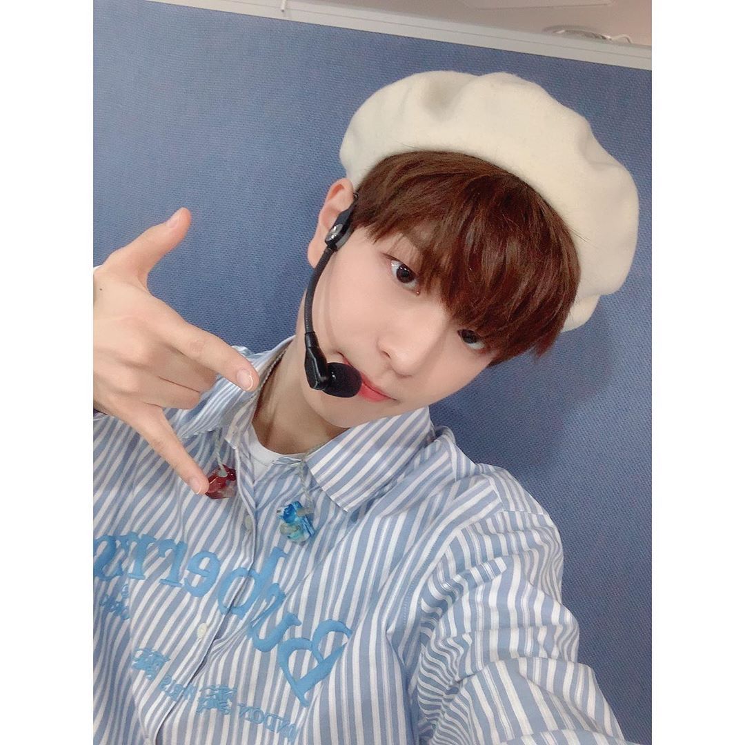 StrayKids_SV's tweet photo. 📷[IG UPDATE] @/realstraykids 19.06.29 
#Seungmin

Trad: "¡¡Gracias de nuevo a aquellos que llegaron temprano por la mañana para vernos y animarnos~~!! ¡¡¡Tengan un buen fin de semana!!! 
#Seungstagram"

@Stray_Kids 
#StrayKids #스트레이키즈
#Clé2_YellowWood
#YouMakeStrayKidsStay https://t.co/0O6CIkKiDW