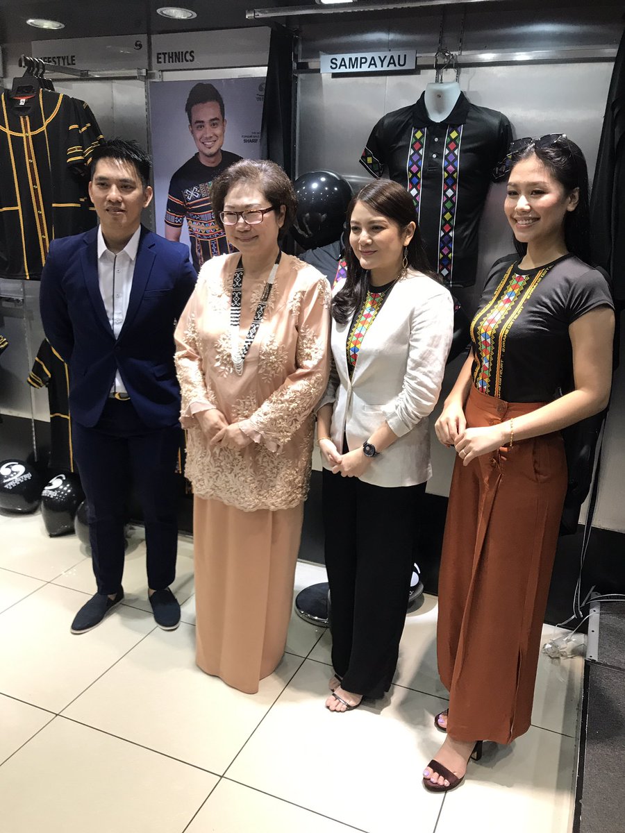 unksabah's tweet photo. Congratulations Trusted Sharks on the Opening of your 3rd outlet located at Suria Shopping Mall! We are so proud of you! 😍😄 #unksabah #unksabah2019 #trustedsharks #undukngadau #kkcity #sabah https://t.co/3N8Fgg5aPc