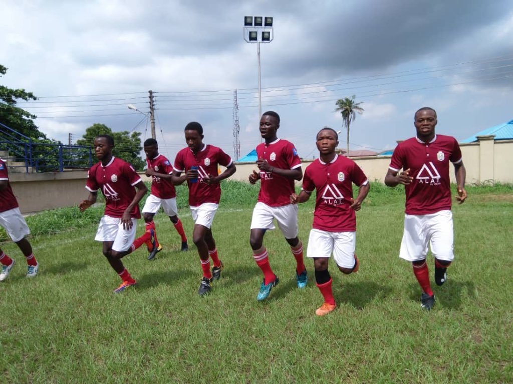 TheSociaLiga's tweet photo. After two matches were postponed last weekend due to a heavily waterlogged pitch, the #Bet9jaSociaLiga returns for the final two games of #SociaLigaMD4! 

It's @TheGunsFC_ 🆚 @AlimoshoFC #GUNALI https://t.co/RDsfDcCw7h