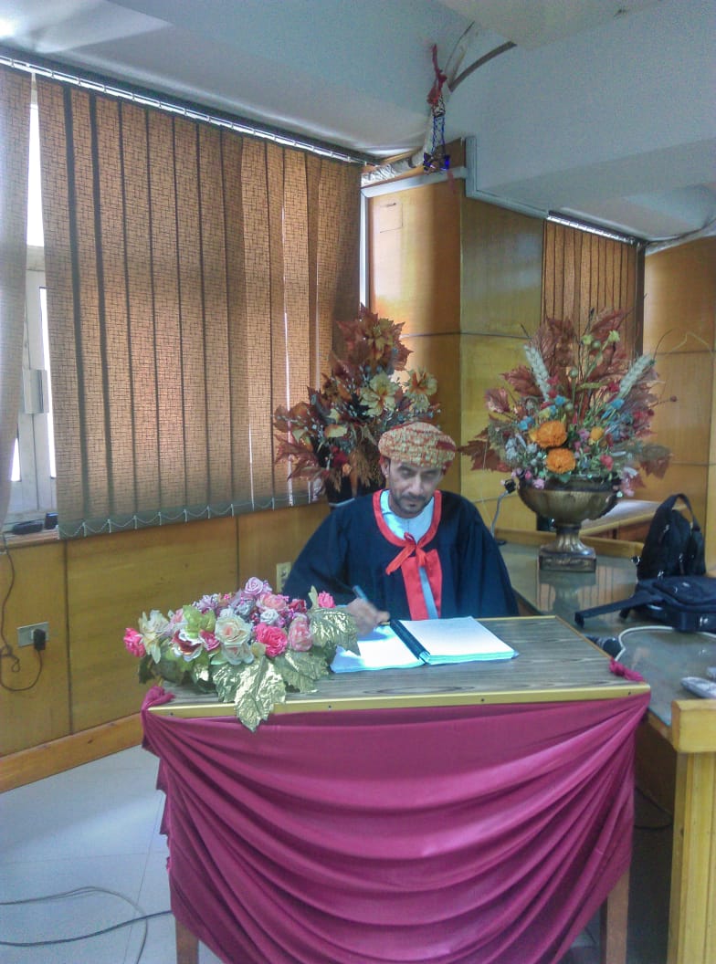 بكل حب وصدق ووفاء أتقدم بأحر التهاني والتبريكات للدكتور والخال الغالي عبدالرحمن بن سالم بن حمدان القاسمي بمناسبة حصوله على درجة الدكتوراة بتقدير امتياز في تطوير الموارد البشرية من جامعة المنصورة بجمهورية مصر العربية سائلاً المولى العليم أن يوفقه لكل خير وصلاح