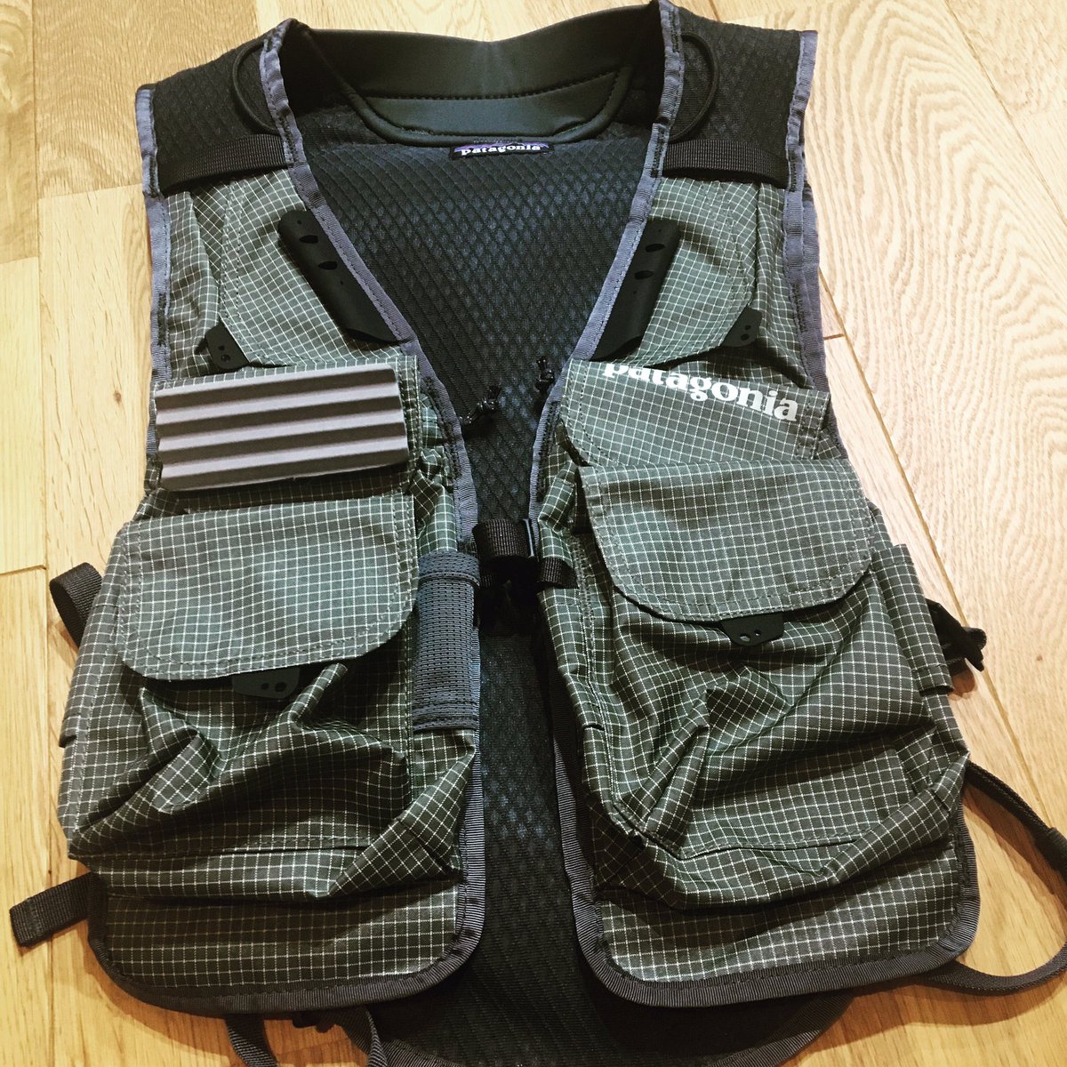 新潟フライフィッシング友の会の会長 A Twitter 久々のpatagoniaベスト ハイブリッドパックベスト購入 久々のバーティカルポケット 山岳渓流ではこのタイプがより有効そうだ 背面のリュックは7リットルと控えめなサイズ Flyfishing Patagonia 新潟フライフィッシング友の会の会長 A Twitter 久々のpatagoniaベスト ハイブリッドパックベスト購入 久々のバーティカルポケット 山岳渓流ではこのタイプがより有効そうだ 背面のリュックは7リットルと控えめなサイズ Flyfishing Patagonia