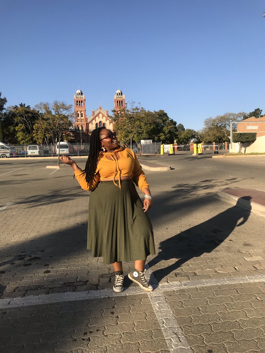 Khazi_Rinae's tweet photo. Saturdaying💕🌸
#GirlsWithLocks
#FatGirlsRockingCropTops
#SelfLove https://t.co/bQeAPr4obG