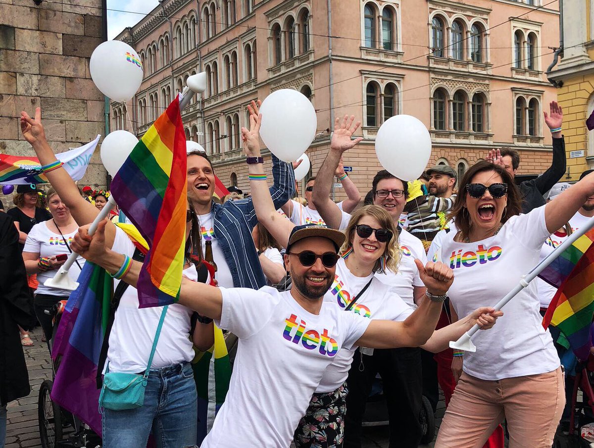 Tietoevry's tweet photo. Thank you #Helsinkipride19 for the amazing day 🌈 We at Tieto promise to keep on working to create an environment, where people don’t need to waste energy and creativity on hiding who they are and were everyone can be true to themselves! #tietolife ##inclusion #diversity https://t.co/7KNcrIt7bO