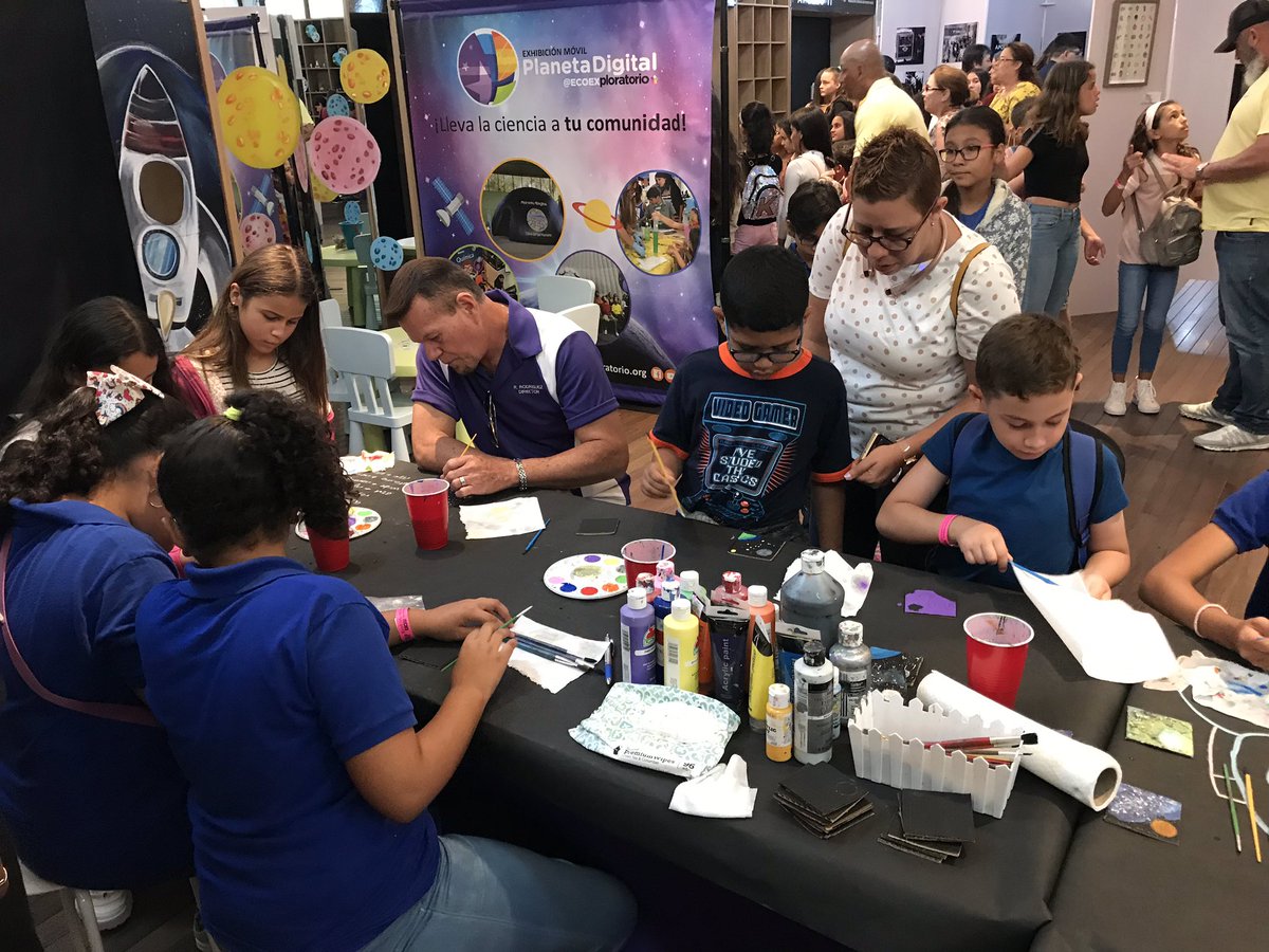 ECOEXPLORATORIO's tweet photo. ¡Ya comenzó la #cienciadivertida del EcoExploratorio: Museo de Ciencias de PR por el día de hoy! 👨🚀🇵🇷🚀👩🚀🌕 ¡Búscanos en el segundo nivel de Plaza Las Américas en la exhibición “Misión: Apollo 11”! #apollo #apollopr #apollo11 #apollo50 #apollo50th @adamonzon @elcentrodetodo https://t.co/eeokj6ETbn