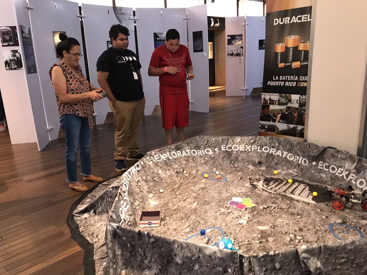 ECOEXPLORATORIO's tweet photo. ¡Ya comenzó la #cienciadivertida del EcoExploratorio: Museo de Ciencias de PR por el día de hoy! 👨🚀🇵🇷🚀👩🚀🌕 ¡Búscanos en el segundo nivel de Plaza Las Américas en la exhibición “Misión: Apollo 11”! #apollo #apollopr #apollo11 #apollo50 #apollo50th @adamonzon @elcentrodetodo https://t.co/eeokj6ETbn