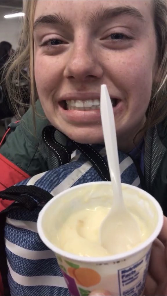 bethanywaddey22's tweet photo. happy birthday @_lordee !! thank you for getting me through oceanography, sharing my love of lany, and ALWAYS making me laugh. you never fail to put a smile on my face!! i love you &amp; hope you have the best day! can’t wait for wku with you #TopsOnTop https://t.co/NgYcXbqGLe