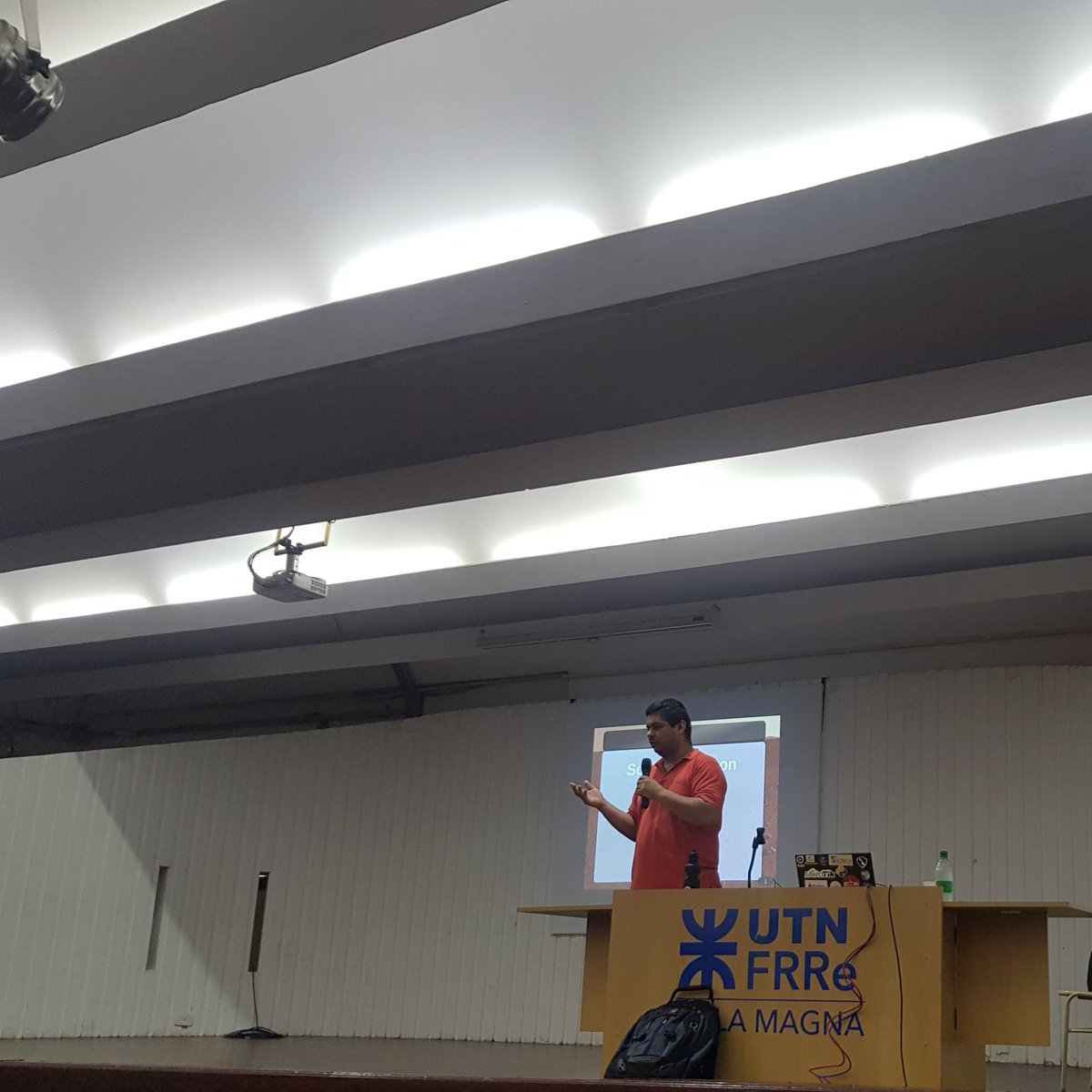 g_trangoni's tweet photo. Scrapeando con Python 🧐 #PyDayNEA https://t.co/CDSkp568uO