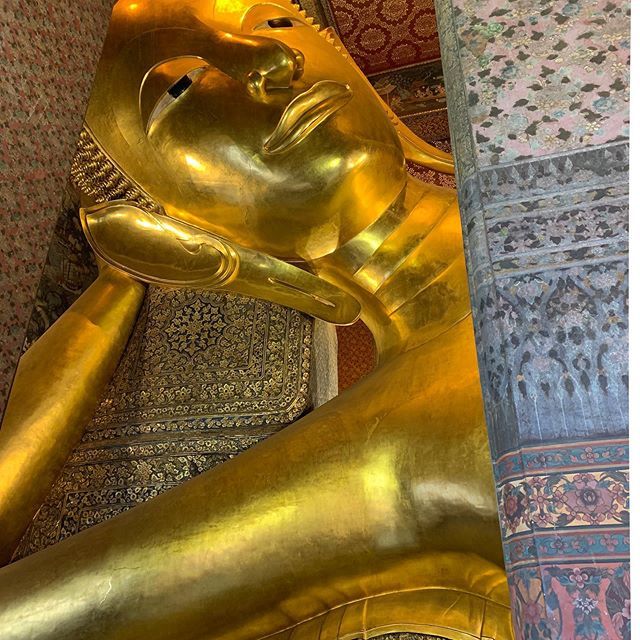 No prize for guessing this one! The #recliningbuddha is an icon #templesofbangkok #watphotemple #worldwithoutborders #imagergram #travelphotography #shotoniphone #lightroom
