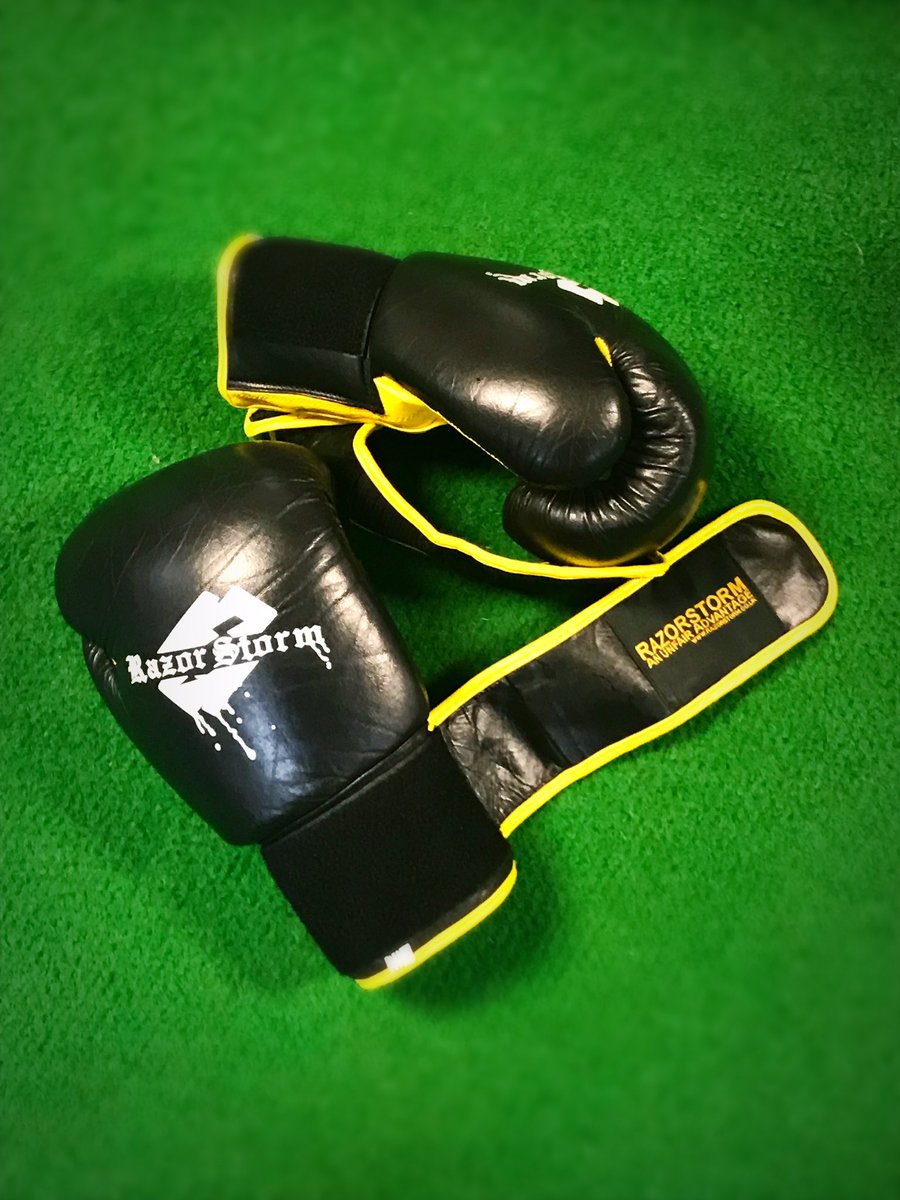 Been a while since I’ve had the #boxing gloves out. I’ve missed how much they make me #sweat That bag took a beating. #fitness #health #gym #nutrition