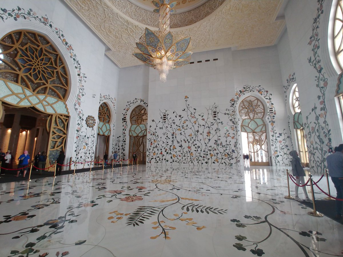 ustathaannie's tweet photo. #SMSArabic goes to #AbuDhabi #UAE #smsouth #ISpeakArabic #languagematters #LearnArabic #seetheworld #Culturewins #creatingconnections #oursouthstory #SMSD #proudtobesmsd #ourSMSDstory #smsdwl #LeadWithLanguages https://t.co/NcsDUj5Cch