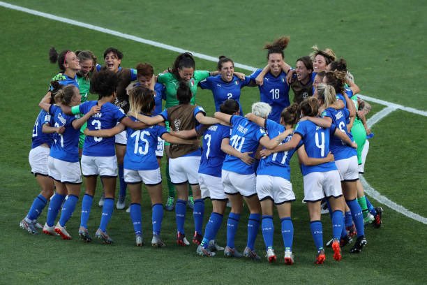 Non mollate ragazze! 
Non è finito niente 💪

#RagazzeMondiali #FIFAWWC