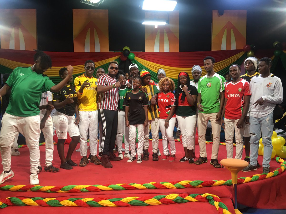 OneLoveCTV's tweet photo. Shout out to #BusyClass for lighting up the place #OneLove
.@talliaoyando https://t.co/cJv3QeGgXT