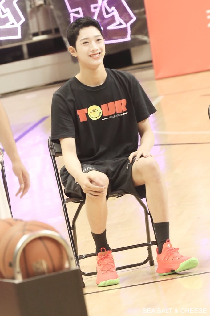 SeaSaltCheese's tweet photo. 190629 UA上海活动

🏀⛹️

#賴冠霖 #LAIKUANLIN #라이관린 https://t.co/YNTPcgTiBh