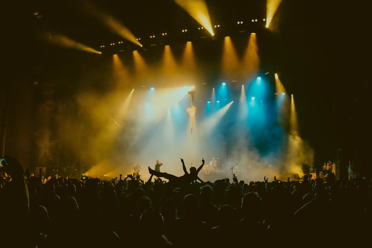 DISRUPT is in Charlotte, NC today! Come show us your best dancing moves! 🙌🏻🤘🏻😁
.
📷 @aaronberkshireofficial