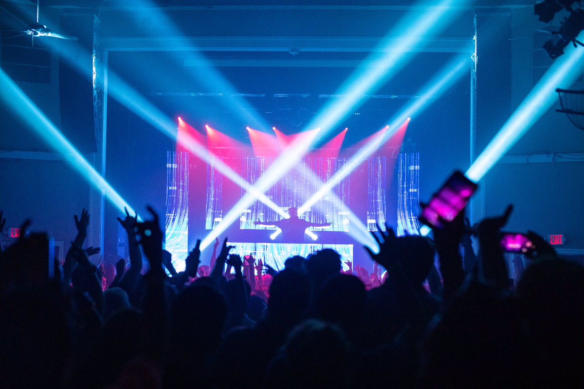 YuhBoyGaryP's tweet image. Last night in Raleigh, NC with @LiquidStranger 🧿
.
.
#liquidstranger #bass #bassmusic #raleigh #lincolntheatre #yuhboygaryp