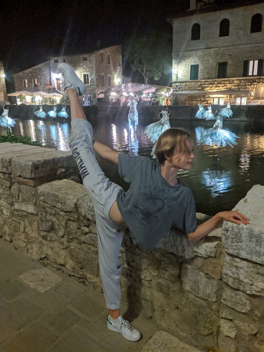 brainwalkerfans's tweet photo. The dancer in front of the dance sculptures in bagno vignoni italy. I feel like I’m in a Degas painting.
“Art is not what you see, but what you make others see”
#Degas #Europe2019 #brainwalker #GrowthMindset #Brainology #goodreads #readersofinstagram #goodreadschallenge #mglit https://t.co/FDDyuhXi7I