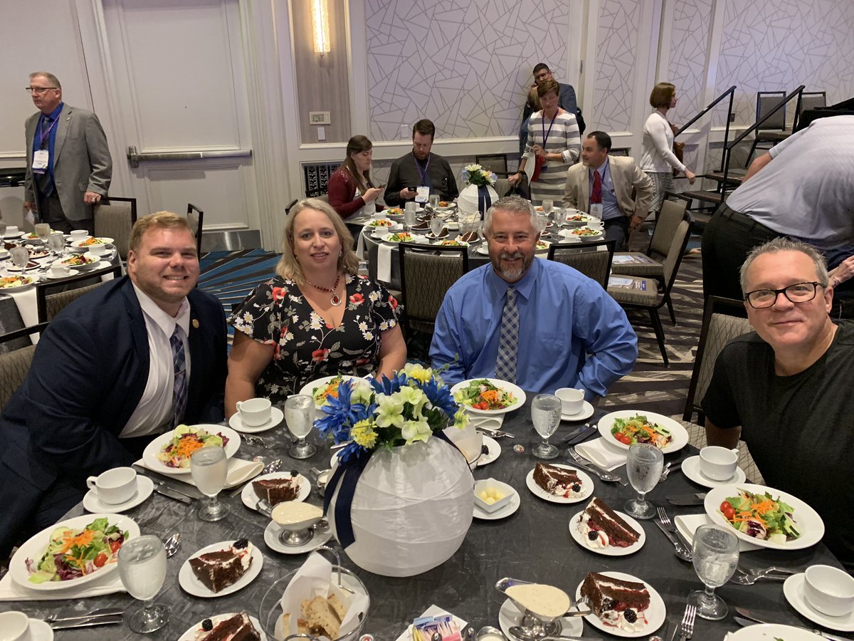 tdav8's tweet photo. @Beaumont_SD Excellent presentation by @mrwilliamssteam @KWteach1004 Jerry Earl, and Principal Drew Scherrer on Standards Based Grading...

Riveting and engaging story about their journey at San Gorgonio Middle School. https://t.co/f3bsJHtcJ3