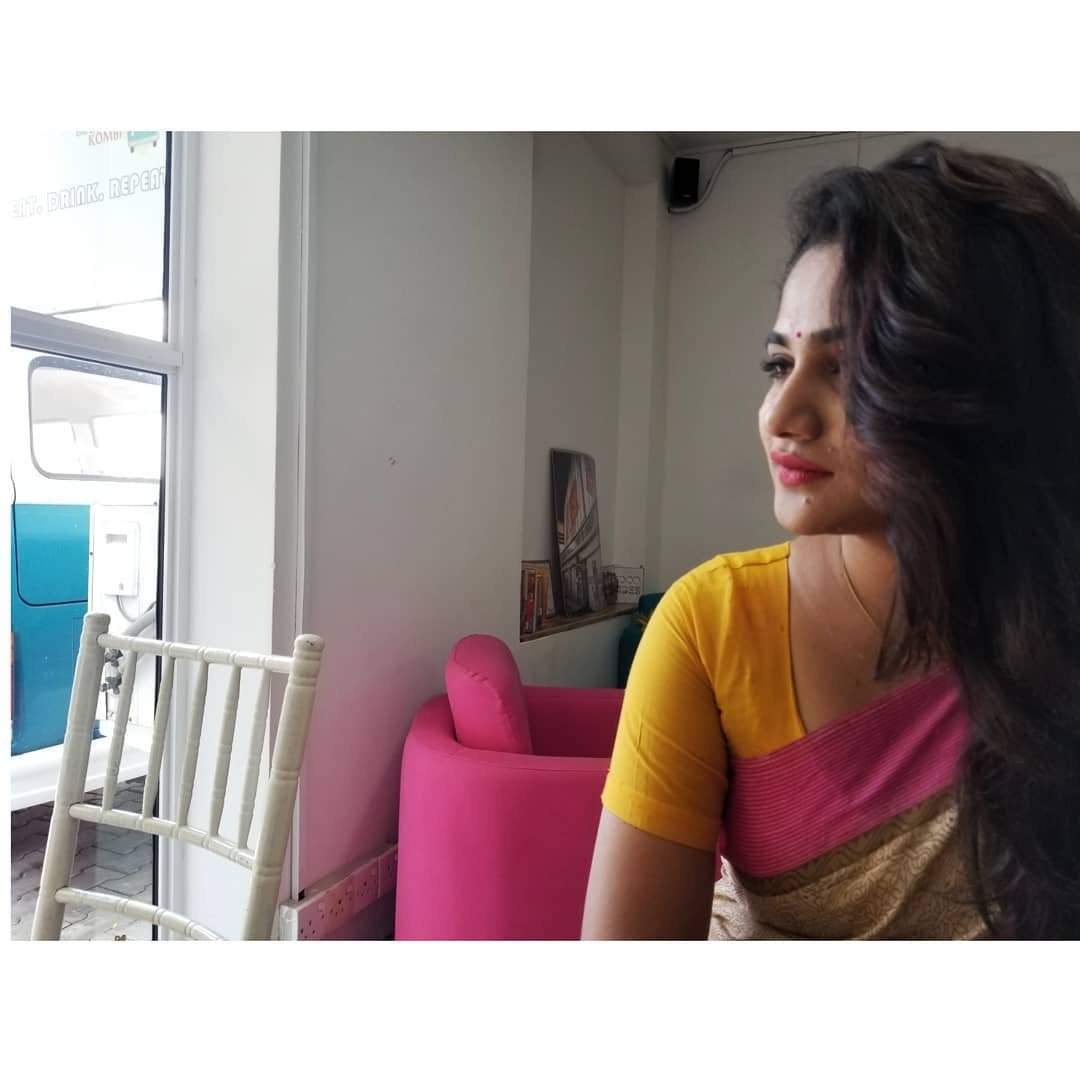 Stillsaravanan's tweet photo. Being traditional :) @Losliyamaria96 https://t.co/W29frbyvKH
