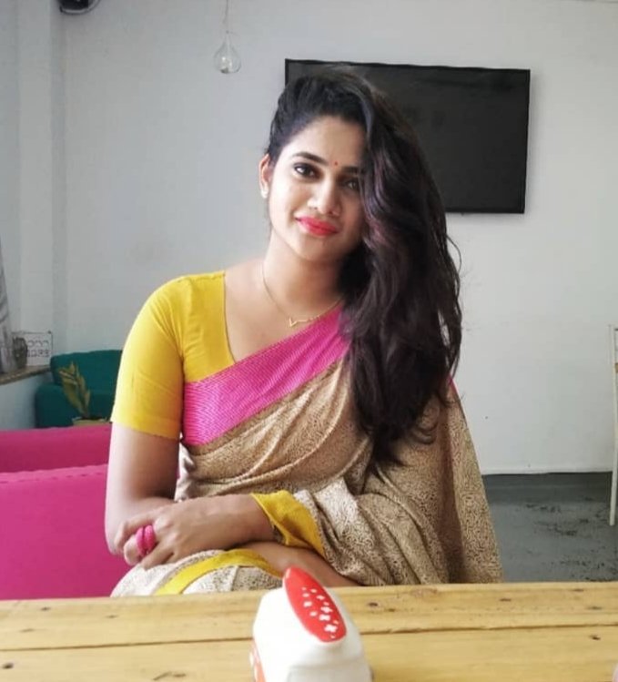 Stillsaravanan's tweet photo. Being traditional :) @Losliyamaria96 https://t.co/W29frbyvKH