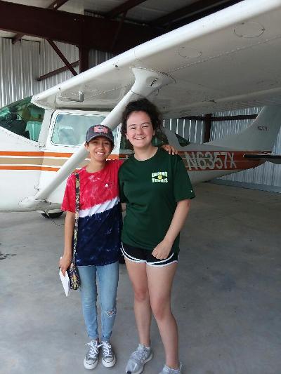 AirmanKate's tweet photo. ✈Took another flight with some good friends! My favorite is the takeoff, it never gets old. ❤ So blessed to have you guys! #flight #AvGeek @WomenInAviation @LizzieAnnePerez https://t.co/EaoNfVPeXA