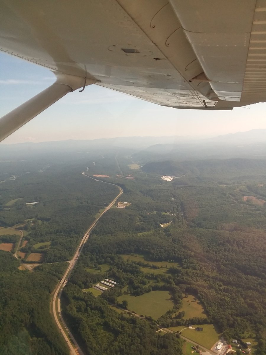 AirmanKate's tweet photo. ✈Took another flight with some good friends! My favorite is the takeoff, it never gets old. ❤ So blessed to have you guys! #flight #AvGeek @WomenInAviation @LizzieAnnePerez https://t.co/EaoNfVPeXA