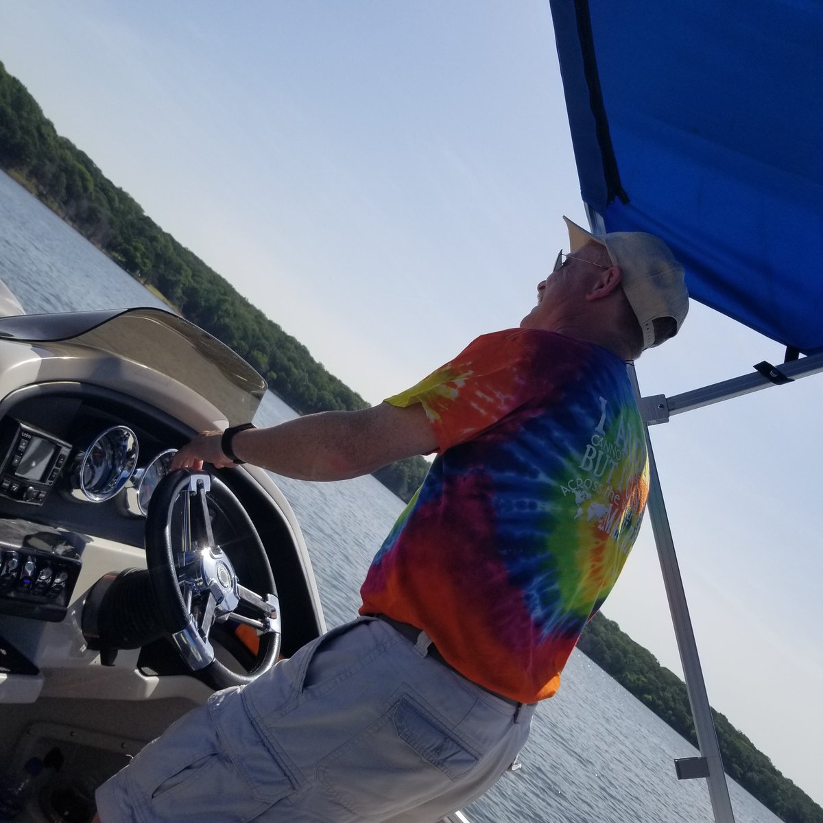 travislcar's tweet photo. In the water, on the water and under the water #waterweekend https://t.co/omit8z1TRc