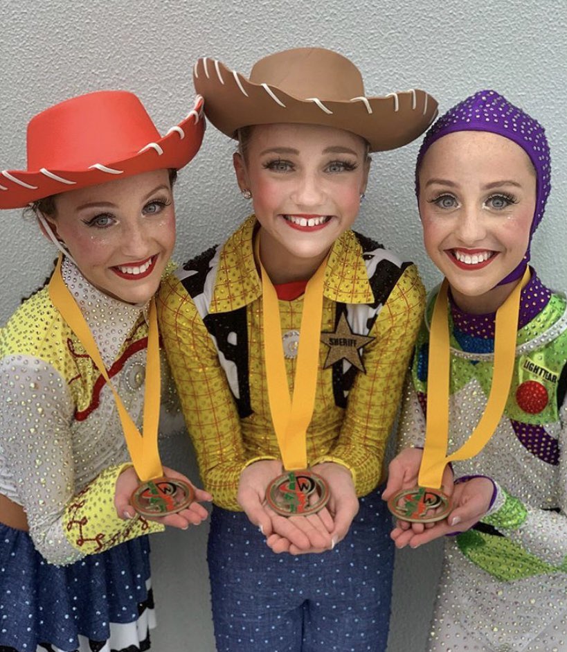 TheCurleez's tweet photo. Having the best time in Portugal  at The Dance World Cup #DWC19 @McKechnieDance @JudgeDance @dancenglandteam winning silver for our Ballet Quartet and Gold for our showdance trio C&amp;A #teamscotland🏴󠁧󠁢󠁳󠁣󠁴󠁿@clubwow 
🥈🥈🥈🥈🥇🥇🥇 https://t.co/sXTZ6PWMBi