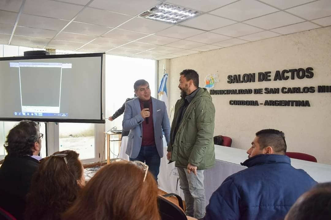 cristian_afrias's tweet photo. Estas charlas,#Instructivas desde el comienzo,Sobre TURISMO,como con poco podemos hacer mucho,#Orientan ademas a  los ADQUIRIENTES de CRÉDITOS grandes o pequeños, a usarlos PRODUCTIVAMENTE, ‼️ EXCELENTE TODO ‼️!Gracias! @robertoavalle @TomasGrunhaut @gastonblasco @DTMarcosDiaz https://t.co/b3mbXL7EIx