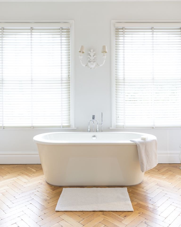 CelestecarterM's tweet photo. How to Paint a Bathtub - Refinish Bathtub Step-by-Step

https://t.co/ySkYMbQZQg
#CelesteCarterMcAfee 🔨#DIY 🔧#DIYTIPS 🔦 #HOME #HowTo 🏡#KellerWilliamsLegacyGroup
 #HOMEOWNER #SELL #BUY #REALESTATE #REALTOR 
https://t.co/dgWrkSS7d0 https://t.co/RsZcs7xHCk