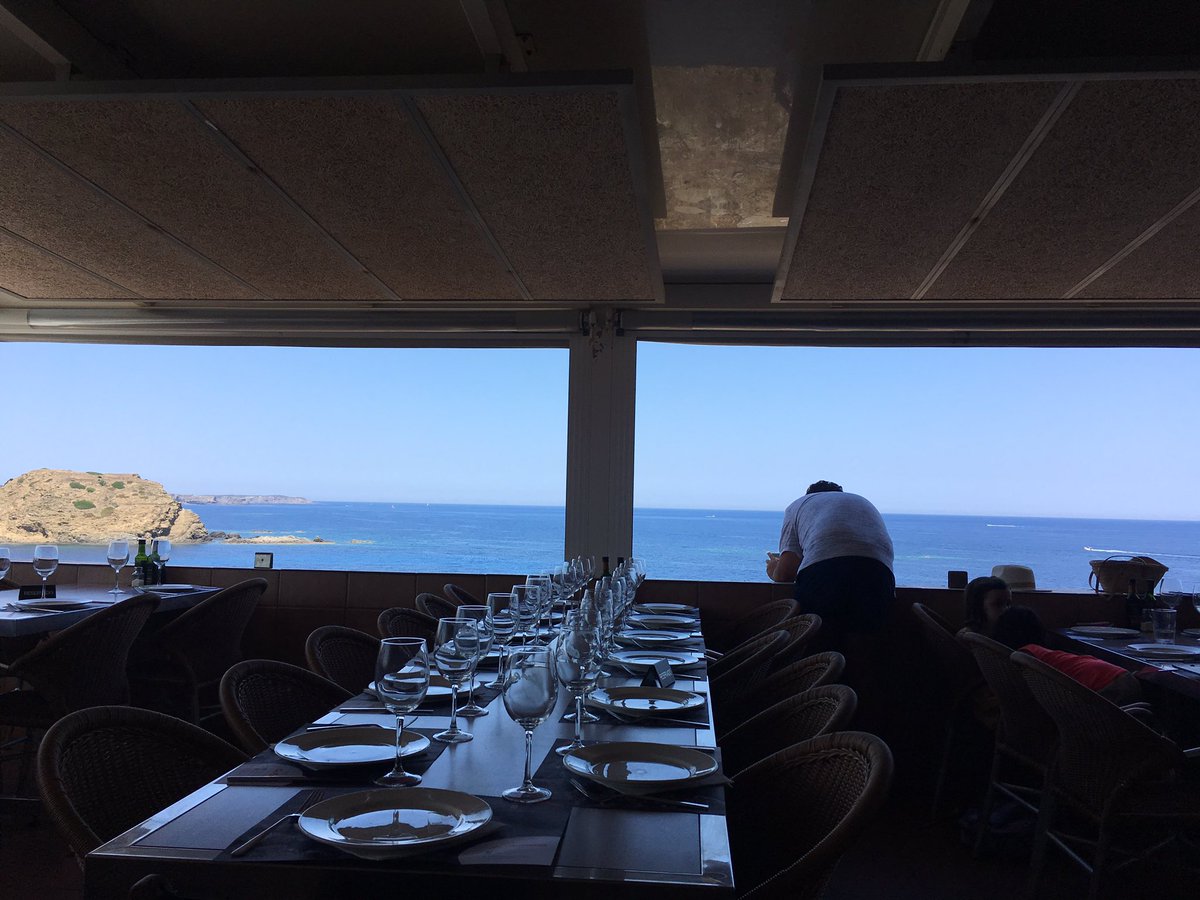 _edestinations's tweet image. Just sitting down for lunch in Sa Mesquida, #menorca. Some view at this special clifftop restaurant, #caproig