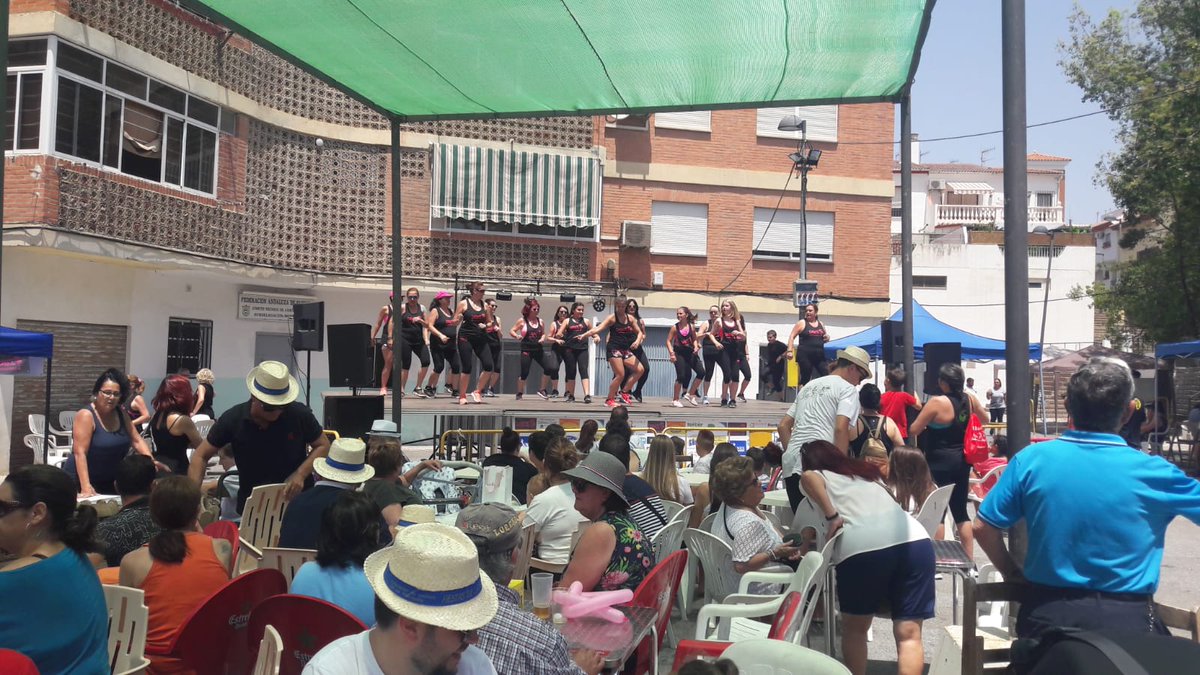 aytomotril's tweet photo. ➡️ Las Tenientes de Alcalde, Inmaculada Torres, Débora Juarez y la concejal  Angeles Lopez, asisten a las fiestas 🎉 del Barrio de Fabriquilla. https://t.co/JZ7BulMoyl