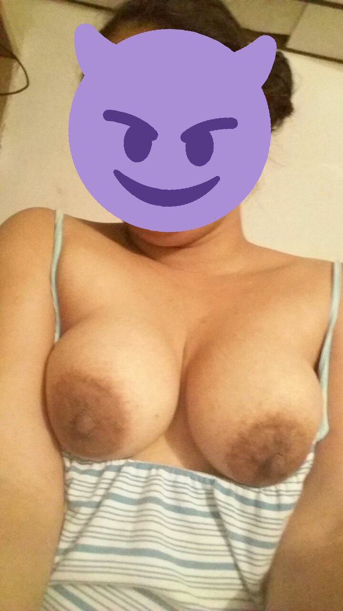PacksYConfeSinc's tweet photo. Tetas de una enfermera corozalera!!! Que tal?  Opinen y den Rt para subir más. #TetasSucreñas https://t.co/0KPQSpPWiO