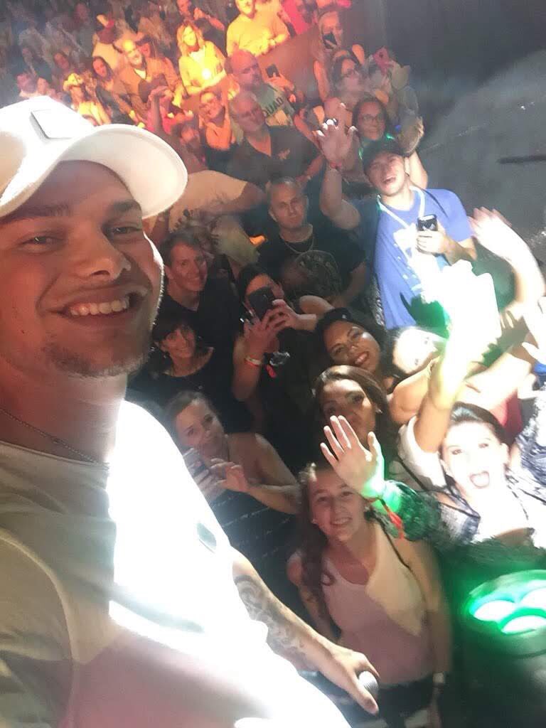 klutzykayl's tweet photo. 1 year ago today I got to give @kanebrown a high five AND he took a selfie with us. if you think I STILL have post concert blues you're correct https://t.co/CCRKrX4F8d
