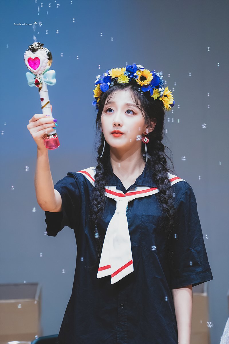 FragileLVLZ's tweet photo. 190629 아트홀 봄 
#Lovelyz #Yein #러블리즈 #예인 #정예인

뾰로롱 https://t.co/BtiYjYNg2C