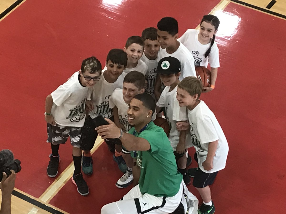 Selfie time! Who’s better than Tatum?! #0 @jaytatum0 @Citibank @ProCamps  #CloserToPro