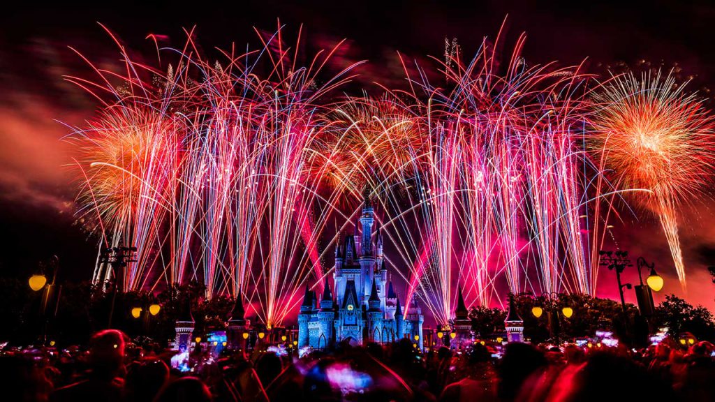 DisneyParks's tweet photo. You’re invited to celebrate the Fourth of July with us as we live stream “Disney’s Celebrate America! A Fourth of July Concert in the Sky” from Magic Kingdom Park! Details:  https://t.co/RdAZHLbuEm #DisneyParksLIVE https://t.co/V2miAtWE3X