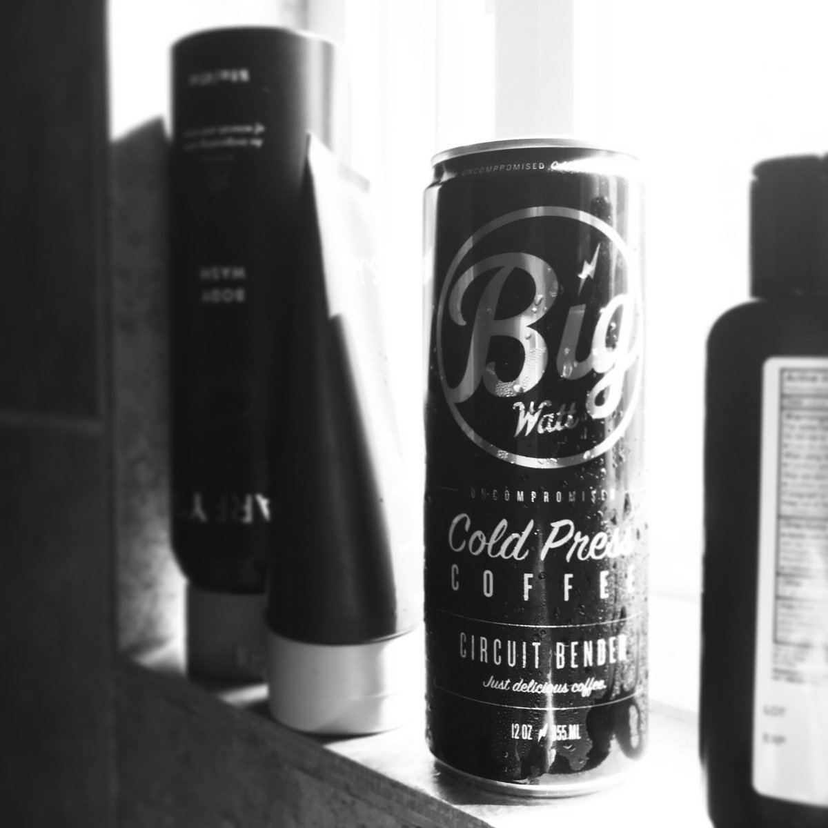catiyas's tweet photo. I don’t drink anymore, so I won’t do a shower beer, but a shower cold press is a pretty good way to get going. #quickcaffeine #alreadysweaty #hotouside #coolinside https://t.co/3ADyEOJQ4J