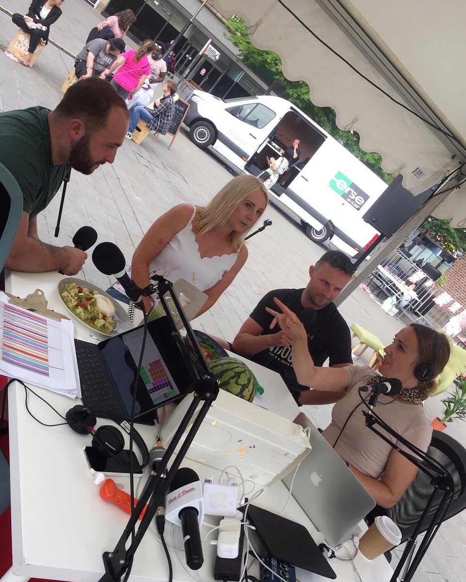 Head chef Craig and owner Chris cooking up a storm with <a href="/HuntDarton/">Hunt & Darton</a> on #radiolocal talking everything Vigour 🥑