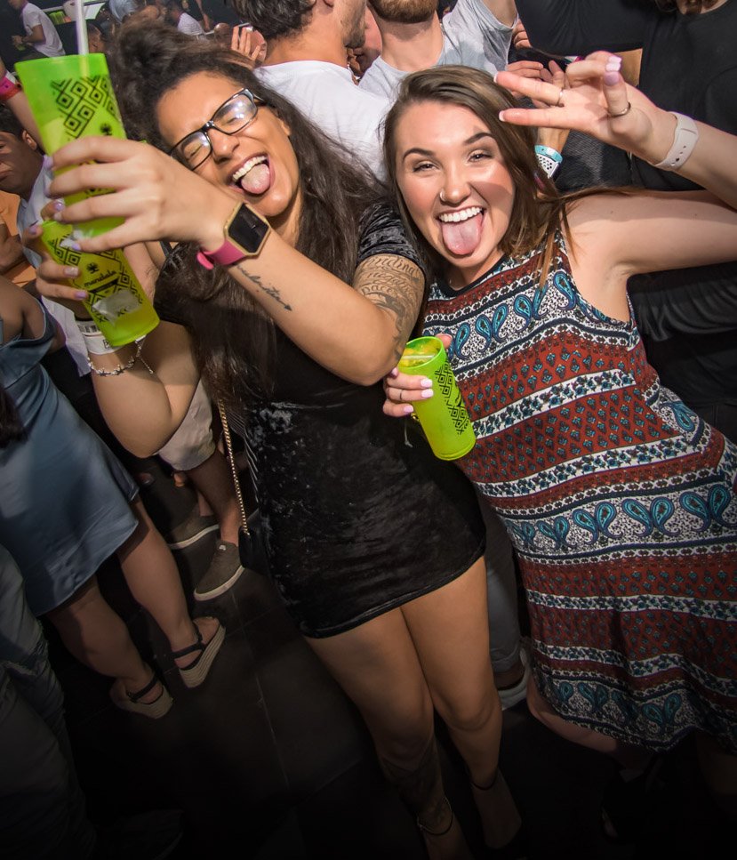 Las vacaciones ya empezaron y tu decides en dónde y cómo pasarlas. 
   ¡𝐁𝐚𝐫𝐫𝐚 𝐥𝐢𝐛𝐫𝐞 𝐚 𝐩𝐫𝐞𝐜𝐢𝐨 𝐞𝐬𝐩𝐞𝐜𝐢𝐚𝐥 𝐩𝐚𝐫𝐚 𝐦𝐞𝐱𝐢𝐜𝐚𝐧𝐨𝐬!
 mandalatickets.com/en/cancun/disc…