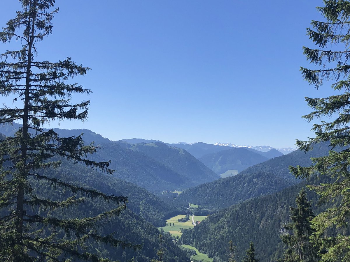 Herrmaennchen's tweet photo. Was für ein Himmel! #Seebergumrundung #Bayrischzell https://t.co/4wwBBj0XX1