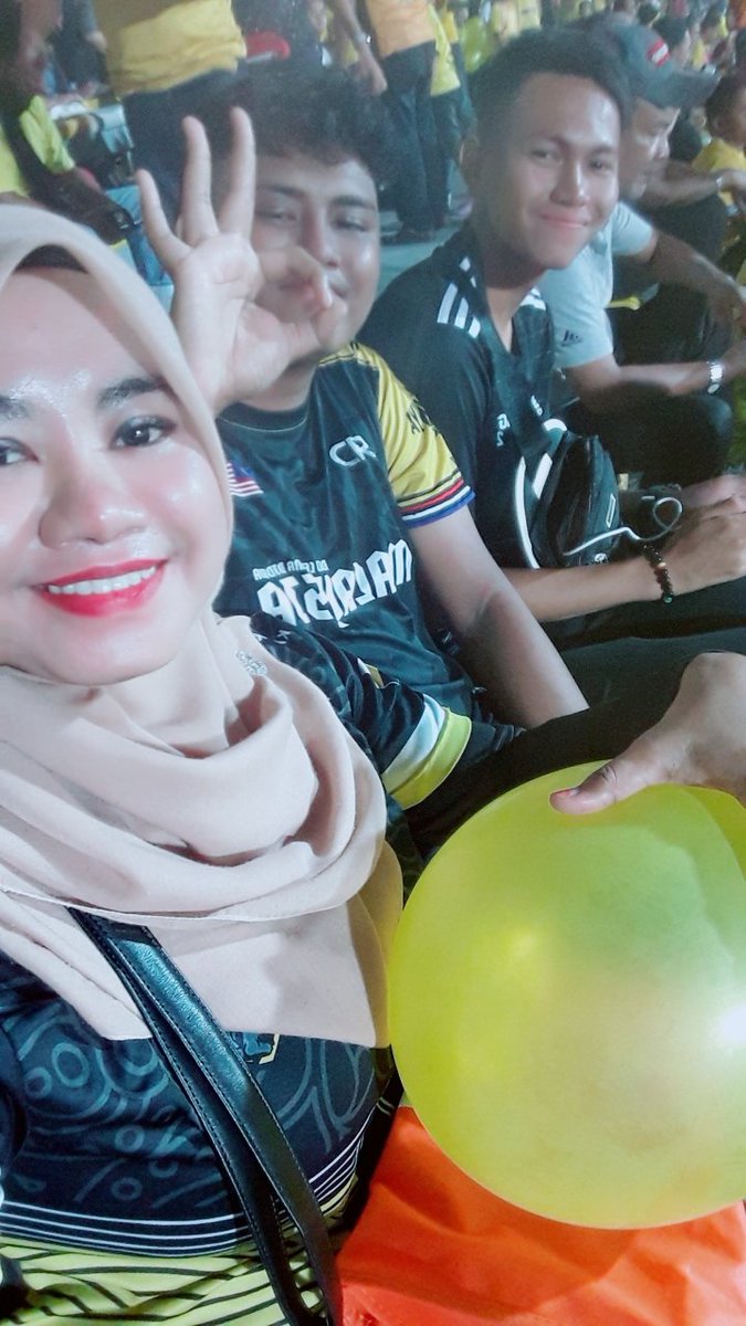 intannorliyana1's tweet photo. 3-0 tahniah perak..love u #gaurus #seladang https://t.co/hEfKwX8yzc