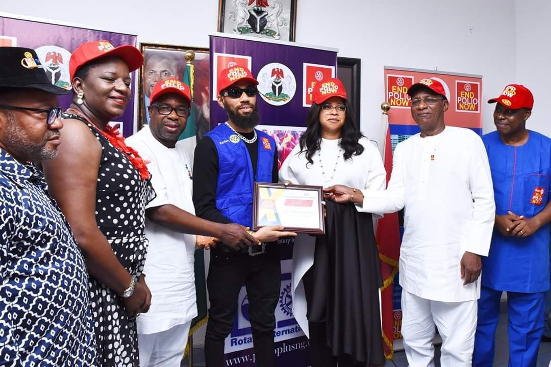 PolioPlusNG's tweet photo. The Chairman of Nigeria Polio Plus Committee, Dr. Tunji Funsho & few members of the committee, officially Unveiled & Endorsed @TIMAYAtimaya & @PHYNOfino as Nigeria Polio-Celebrity Ambassadors...
...gearing up the "last lap" towards a Polio-Free Nigeria.
#endpolio #droptozero https://t.co/zAMp7HJvp7