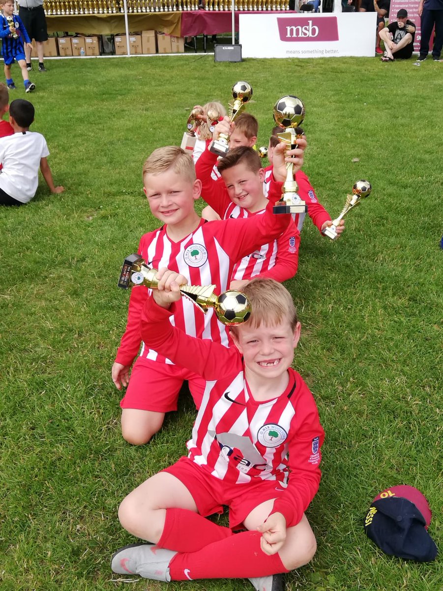 McssU9's tweet photo. Well done to all the boys today, they’ve had a great season, played some tough sides, learned a lot, had some fantastic experiences and have made some great memories. Thanks @WooltonJuniorFC  for a great day and Well done to our award winners Dylan Ollie and Jude well deserved. https://t.co/llklvZCZXy