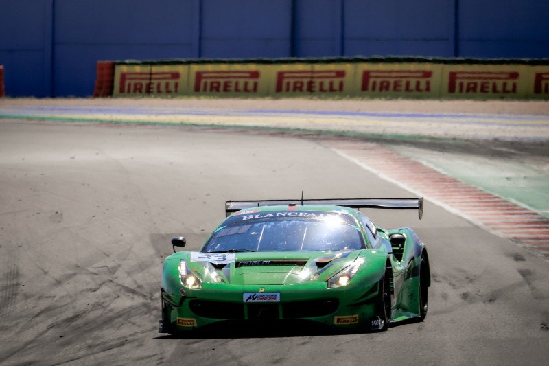 FerrariRaces's tweet photo. .@GTSportsclub It's a Ferrari dominion at @circuitomisano! #RinaldiRacing #Ferrari488GT3 won the race with Christian #Hook, Mario #Cordoni won the Overall class and Stephen #Earle the Iron Cup class! FANTASTICI! @spiritofrace @kessel_ch #HBRacing https://t.co/P1JWr2T8Xh