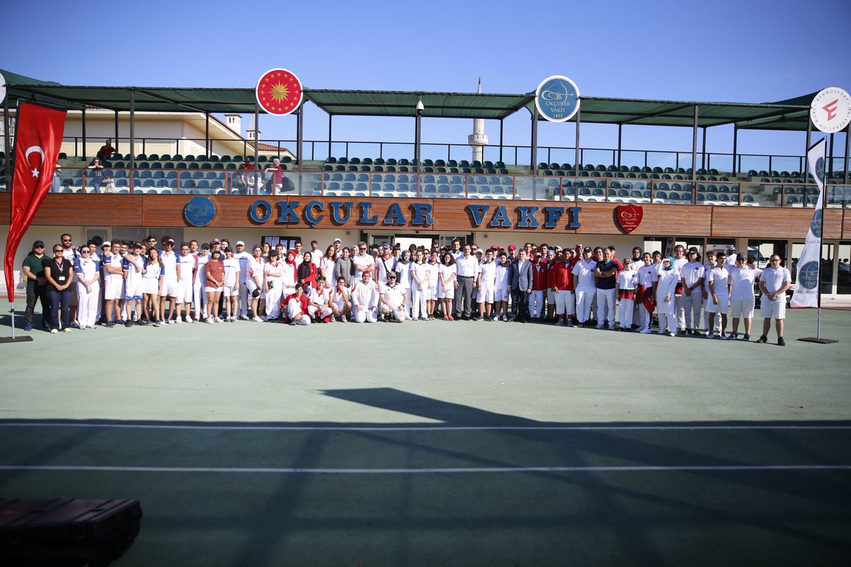 Ev sahipliğimizde düzenlenen <a href="/ArcheryTR/">Türkiye Okçuluk Federasyonu</a> İstanbul İl Temsilciliği Yıldızlar-Gençler-Büyükler İl Şampiyonası'nda ilk gün, onlarca kulüp, yüzlerce sporcunun katılımıyla gerçekleşti.

Bu denli ilgi gören müsabakaya ev sahipliği yaptığımız için de ayrıca mutluluk duyuyoruz.