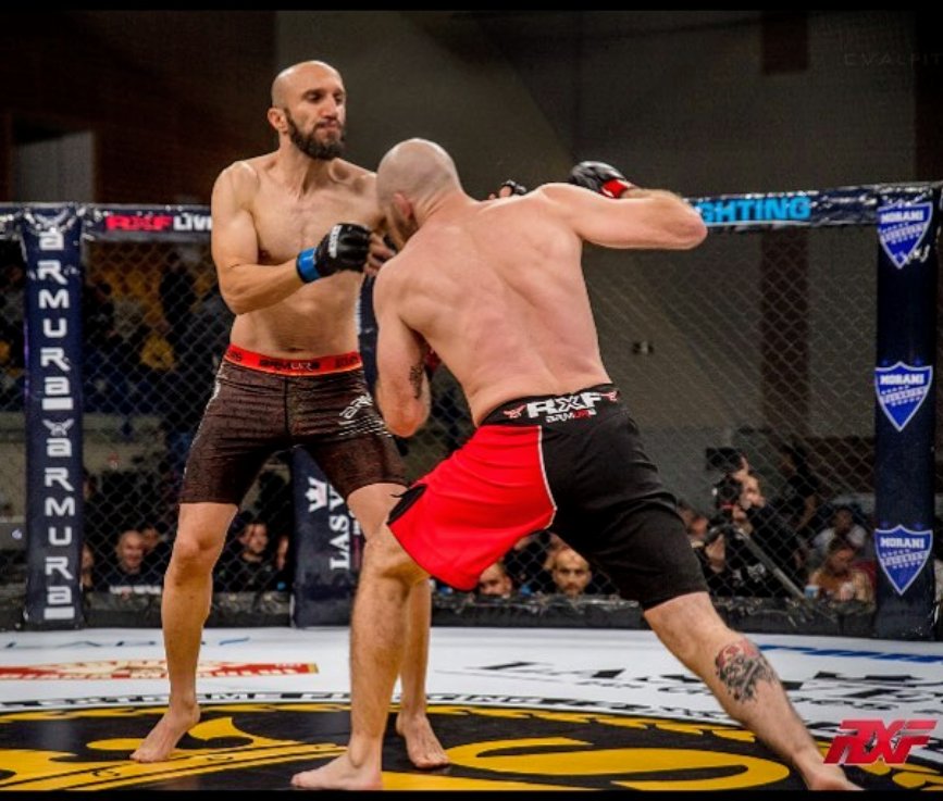 THE__MONSTER's tweet photo. My last fight in Romania back in November 2018. Throwing bombs!
#TheMonster #romania๐น๐ฉ #mma #overhandright #throwingbombs๐ฃ https://t.co/w4w0WtIyYn