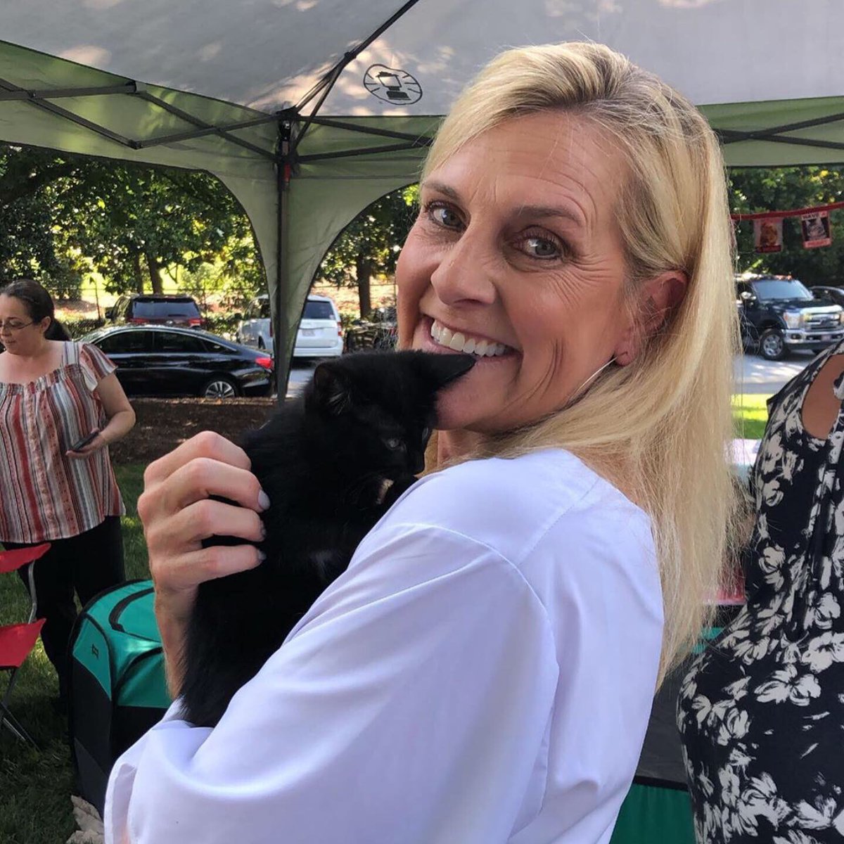 GAFirstLady's tweet photo. Thank you to everyone who came out for our second Pet Adoption Day at the Governor’s Mansion! We are thrilled that 22 animals found their forever homes today ❤️ https://t.co/hzFMTel9G1