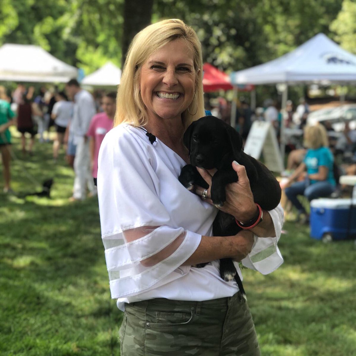 GAFirstLady's tweet photo. Thank you to everyone who came out for our second Pet Adoption Day at the Governor’s Mansion! We are thrilled that 22 animals found their forever homes today ❤️ https://t.co/hzFMTel9G1