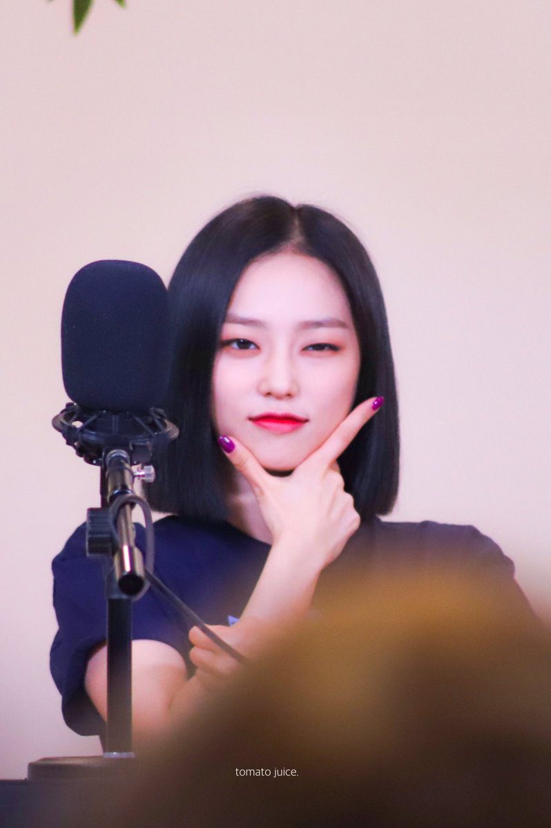 clc_juice's tweet photo. 190629 예은이의 더욱 달콤한 라디오 공개방송 #씨엘씨 #예은 #옌달라 #옌디 #CLC #yeeun https://t.co/QfamGN7yIM